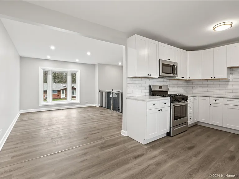 741 Yates Ave — Photo 6