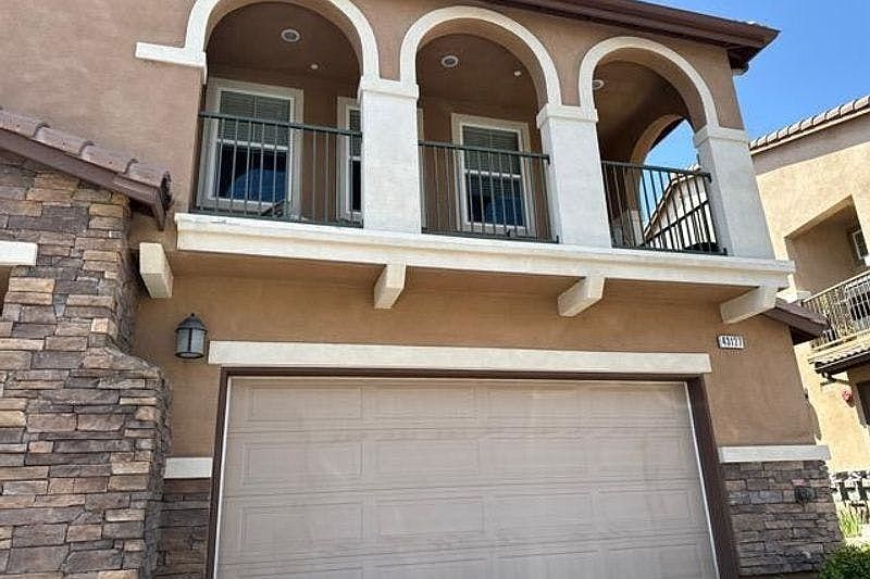 1st image of 43127 Avenida Cielo