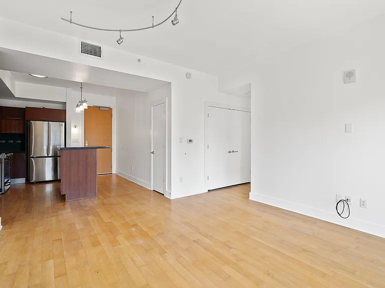 603 Davis St #1105 — Photo 7