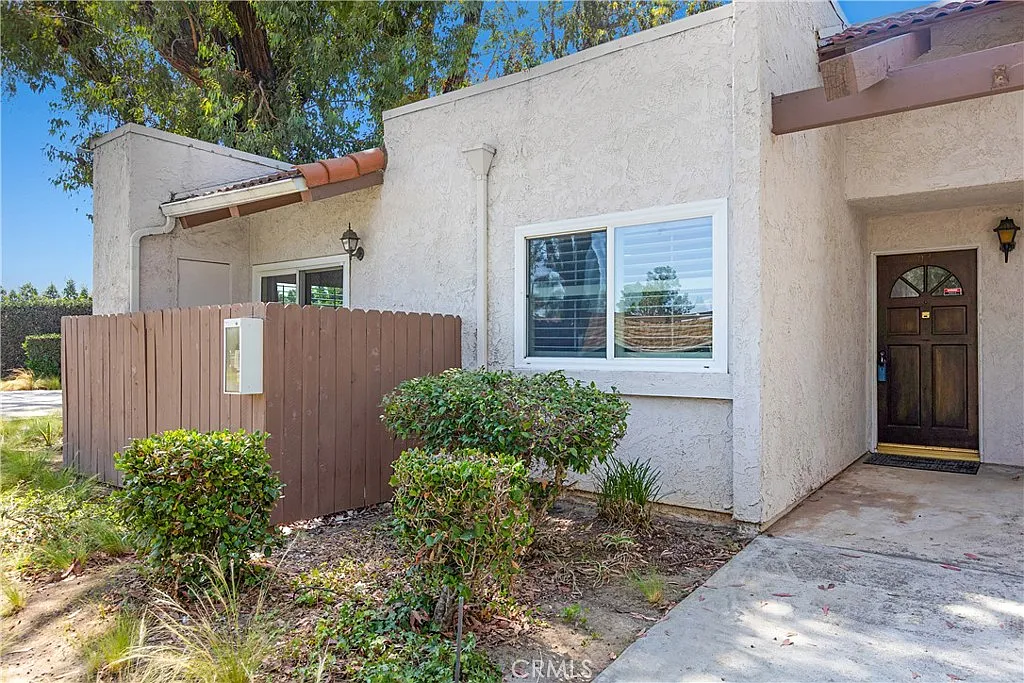 2 bed, 986 sqft, $3,200 — Photo 4