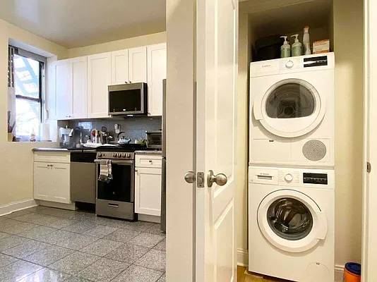 Rented by Luxor Homes & Investment Realty | media 10