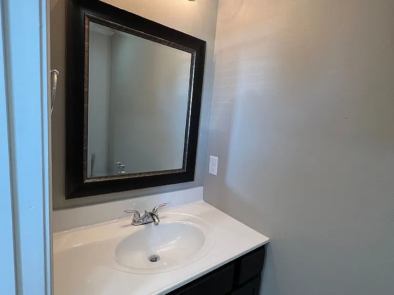 315 Sunrise Cv — Photo 7