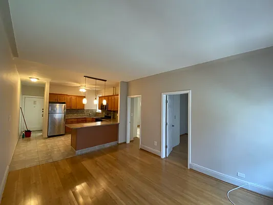 Rented by Avanguard Realty Corp | media 3