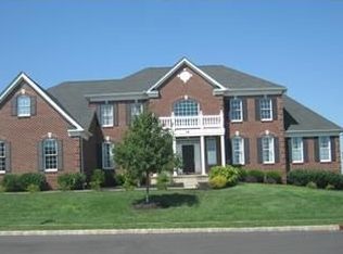 16 Heitz Ln, Hillsborough, NJ 08844