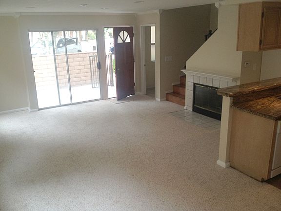 Living room w/ Fireplace