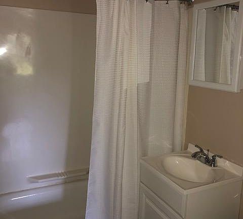 4th image of 1136 Noyes Ave