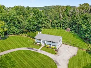 17 Mayfair Rd, Poughquag, NY 12570