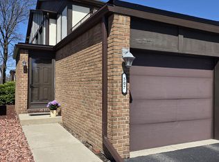 507 Country Club Dr, Saint Clair Shores, MI