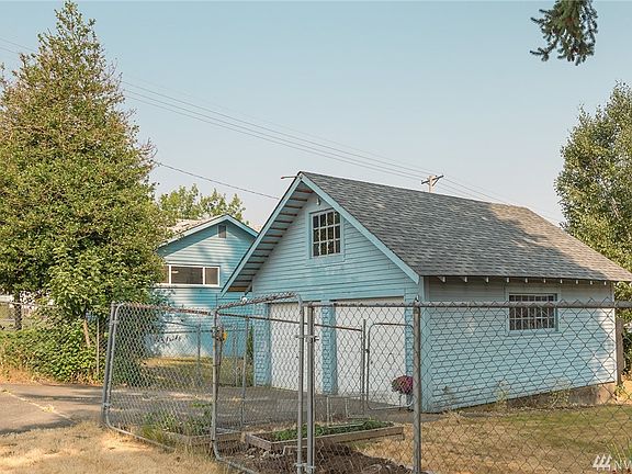 3rd image of 6115 E Portland Ave