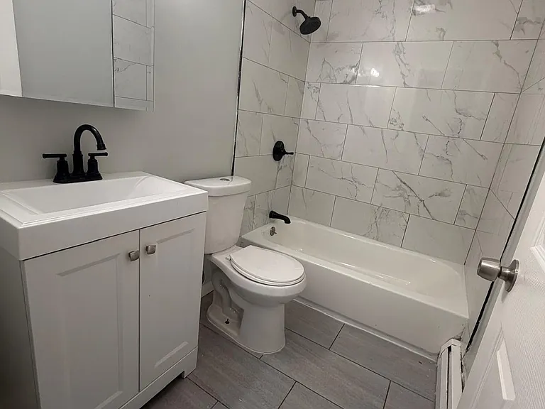 76 Revere St #2L — Photo 7