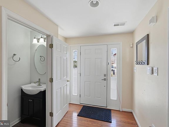 2nd image of 3 Carriage House Rd