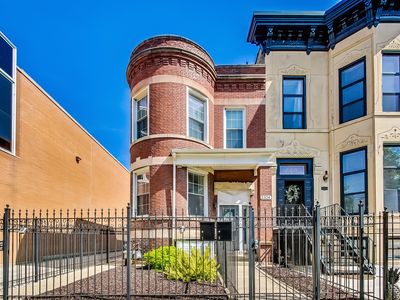 2324 W Monroe St, Chicago, IL, 60612