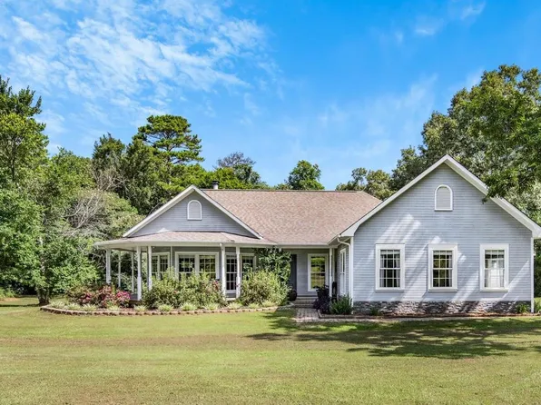 236 NE Morris Rd, Laceys Spring, AL 35754