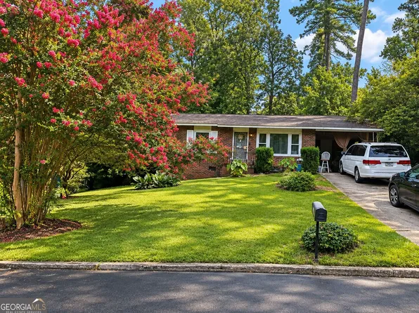127 Ellendale Ln NW, Atlanta, GA 30318