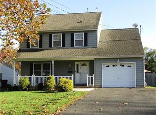20 Strachan St, Aberdeen, NJ 07721