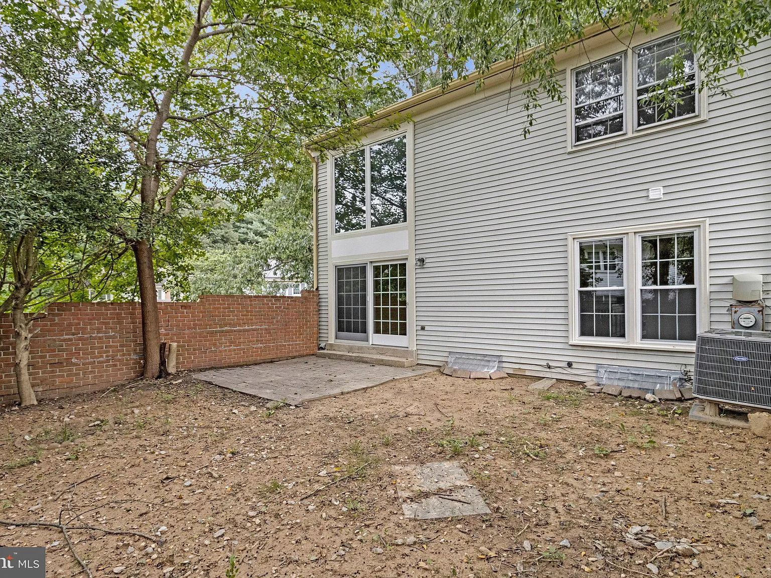 4 bed, 3.5 bath, 2600 sqft, $3,100 — Photo 3