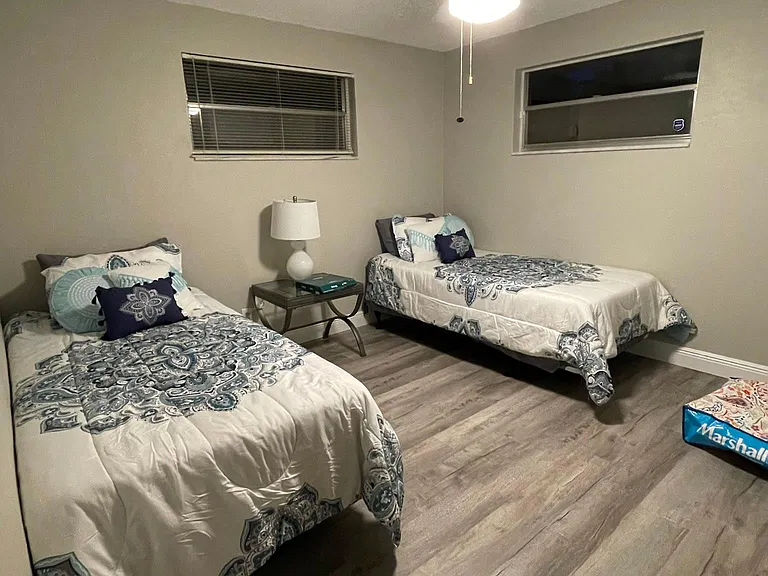 1225 Sunland Rd — Photo 10