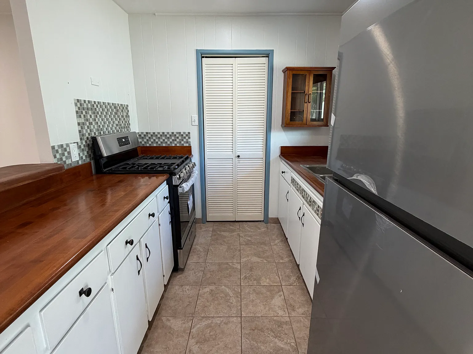 2 bed, $3,000 — Photo 4