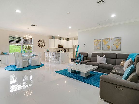 5th image of 10118 SW Canossa Way