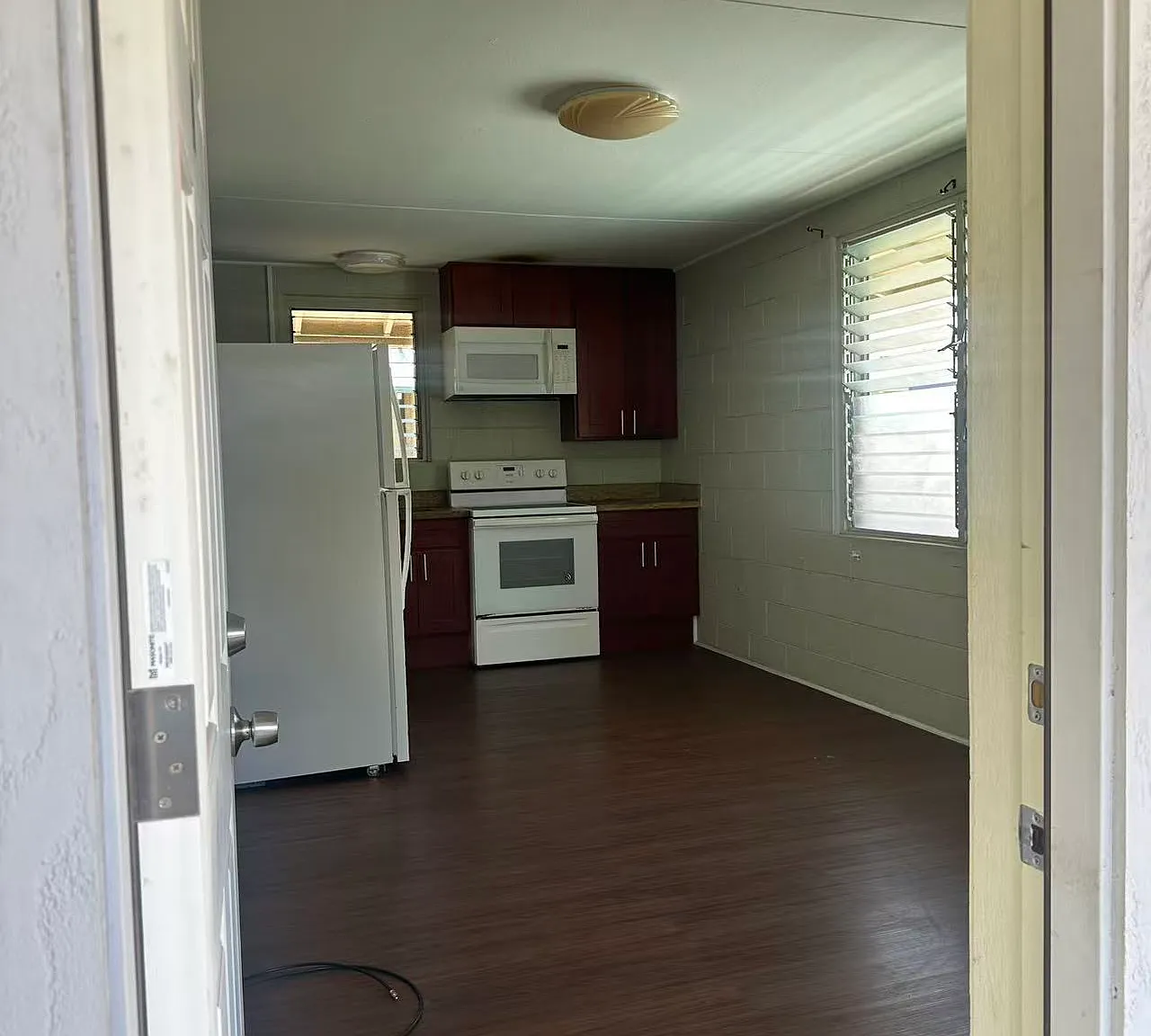 1 bed, 400 sqft, $1,300 — Photo 1