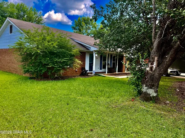 237 Green Hollow Cir, Columbus, MS 39705