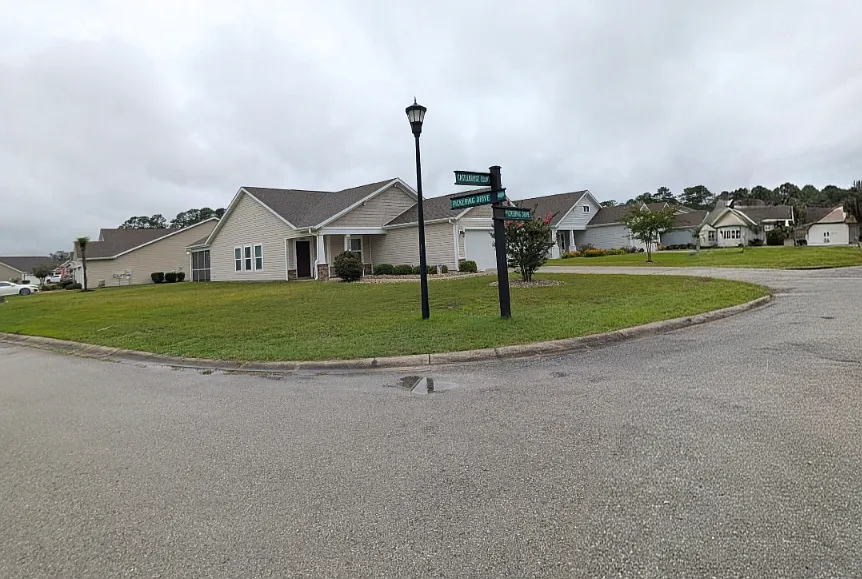 692 Pickering Dr
