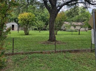 608 N Harrison St, West, TX 76691