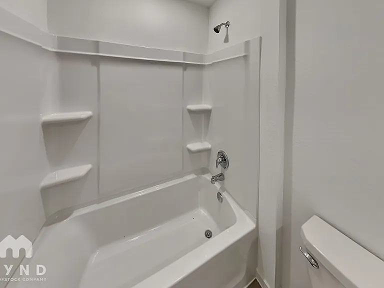 922 Lago Laceno Ln — Photo 13