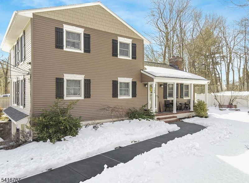 1st image of 144 Chamberlain Rd