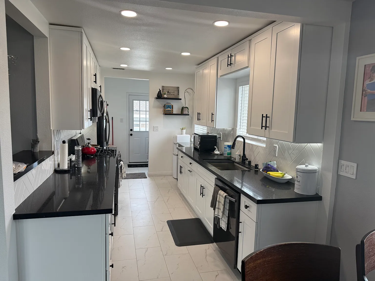3 bed, 1.5 bath, 1118 sqft, $3,625 — Photo 4