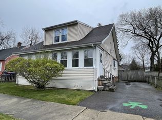 93 Farnsworth St, Springfield, MA 01107