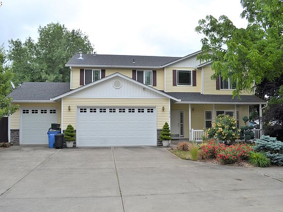 2nd image of 3915 NE 55th Ct