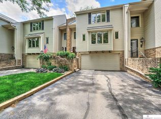 2518 S 92nd Plz, Omaha, NE 68124