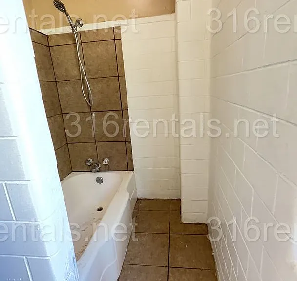 Forest Park Apartments — Photo 18