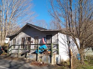 10490 N 226th Hwy, Bakersville, NC 28705