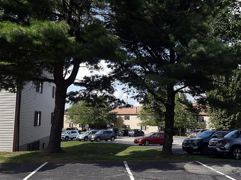Highfield Crossing — Photo 15