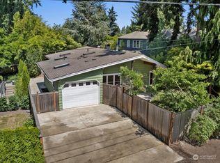 9618 NE 24th St, Clyde Hill, WA