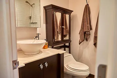 Rented by R New York