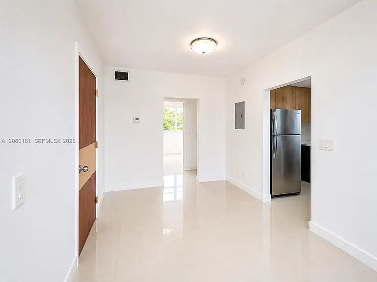 1025 94th St #12 — Photo 3