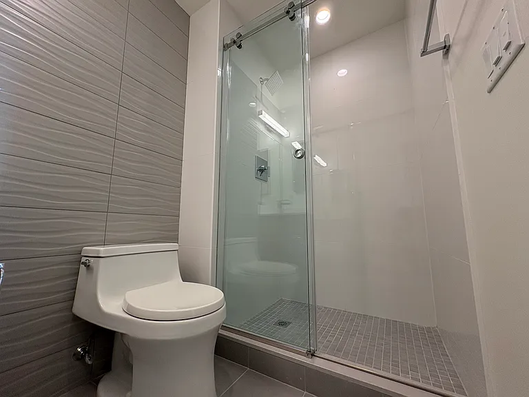 1077 Commonwealth Ave #500 — Photo 14