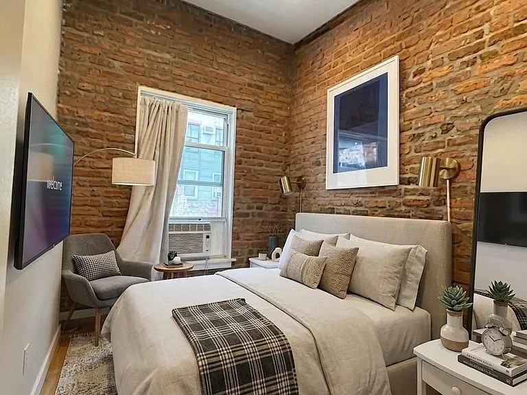 72 Carmine St #3E — Photo 8