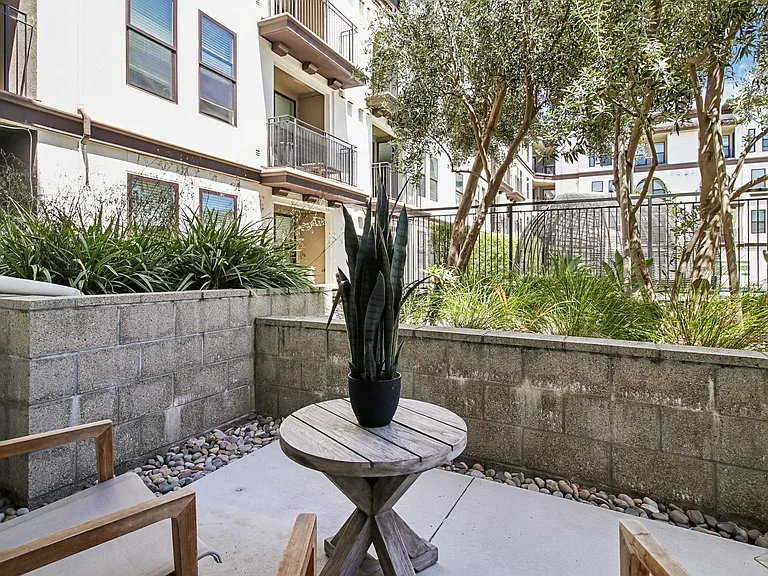 Villas on the Boulevard — Photo 52