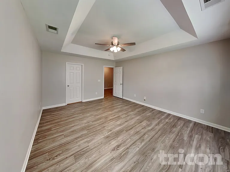 1204 Green Turf Ln — Photo 7