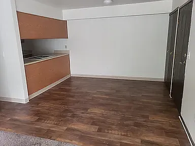 1 bed, $927 — Photo 2