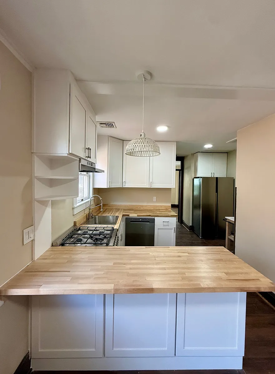 Building Photo - 26 N Eckar St #2N