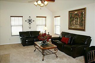4th image of 4833 Carrotwood Dr