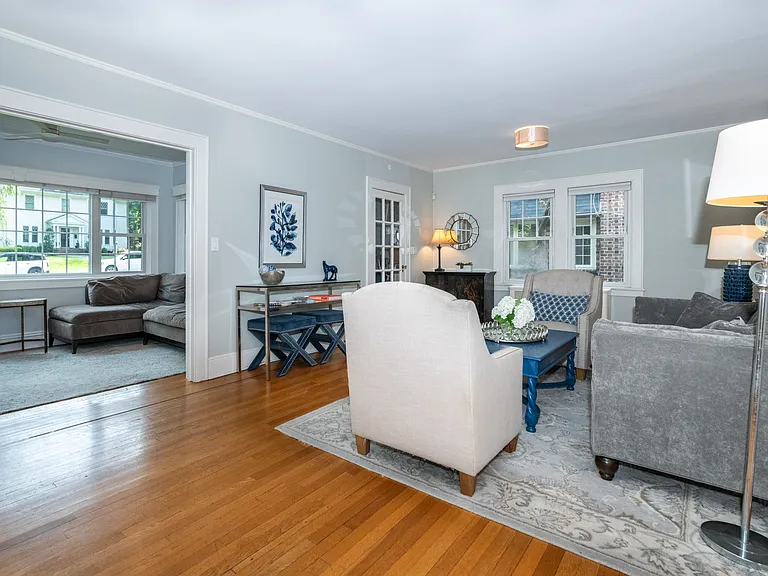 17 Bonnett Ave — Photo 5