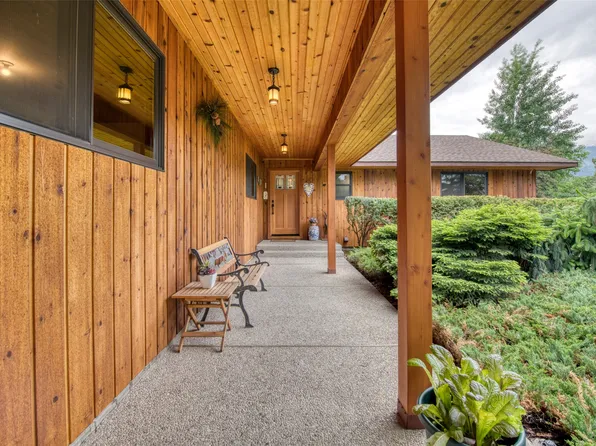 709 Loma Ln, Hamilton, MT 59840