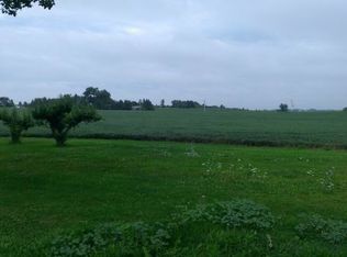 3163 Man Cal Rd, Greenleaf, WI 54126