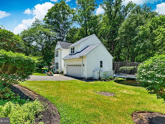 5th image of 102 Valley View Dr